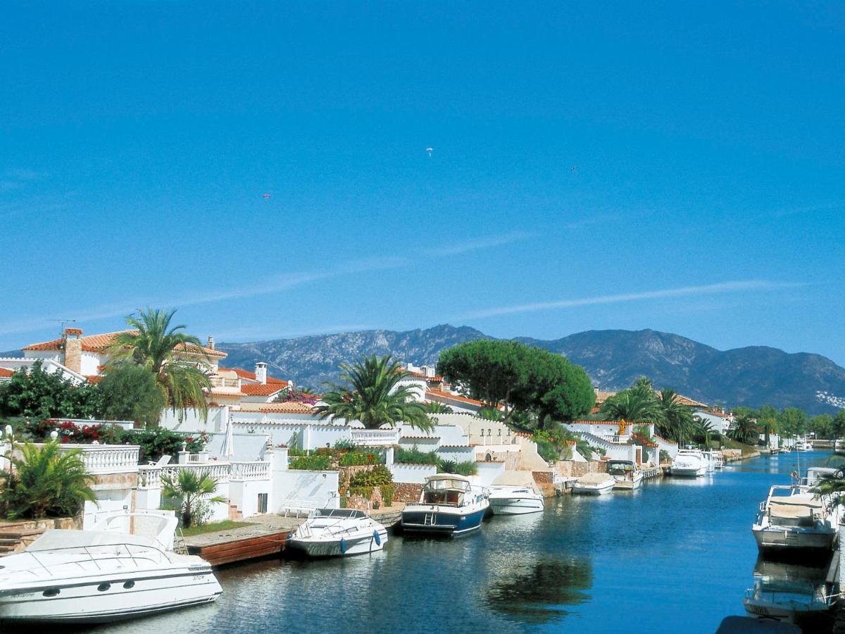 Holiday Home Requesens Canal Empuriabrava Kültér fotó
