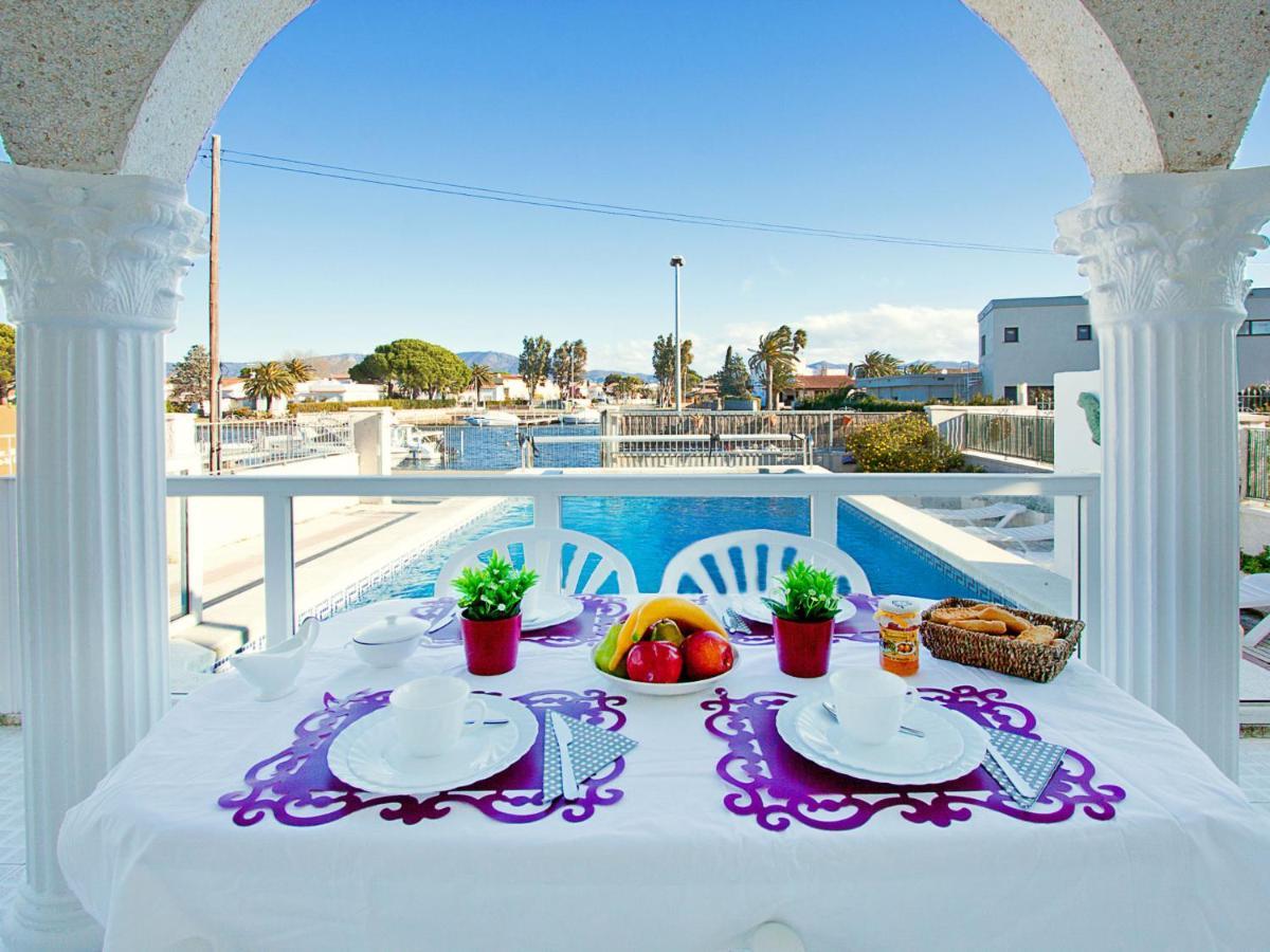 Holiday Home Requesens Canal Empuriabrava Kültér fotó
